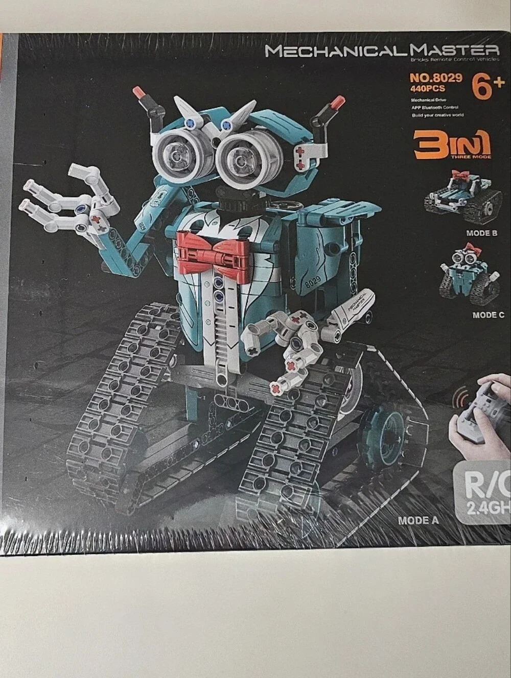 Brand New IQKidz Remote Control Stem Building Kit Mechanical Master RC Robot